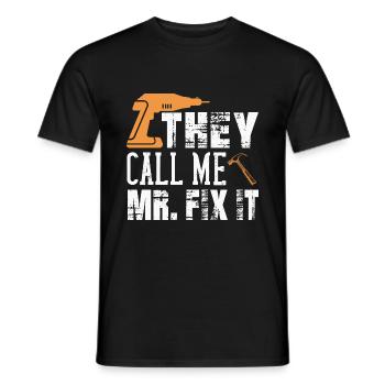Mister Fix it er kann alles reparieren, Handwerker - Männer T-Shirt - Schwarz - Vorne - AI Model Male 178 light (178cm)