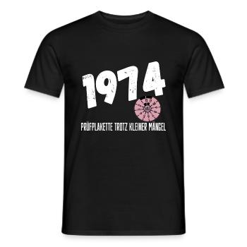 Geburtstag 50 1974 Lustig TÜV Prüfplakette - Männer T-Shirt - Schwarz - Vorne - AI Model Male 178 light (178cm)