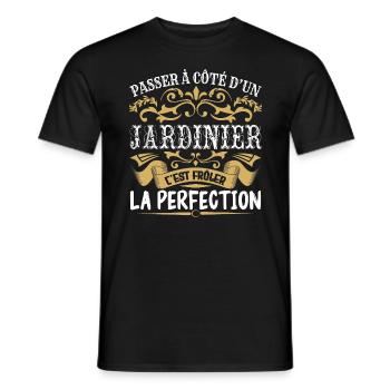 Le Meilleur Jardinier | Jardinier à la perfection - T-shirt homme - noir - Devant - AI Model Male 178 light (178cm)