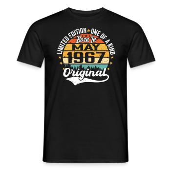 Mai 1967 Geburtstagsgeschenk geboren im Mai 1967 - Männer T-Shirt - Schwarz - Vorne - AI Model Male 178 light (178cm)