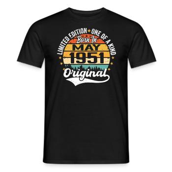 Cadeau d’anniversaire mai 1951 né en mai 1951 - T-shirt homme - noir - Devant - AI Model Male 178 light (178cm)