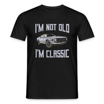 Ich bin nicht alt Ich bin Classic Retro Muscle Car Geschenk - Männer T-Shirt - Schwarz - Vorne - AI Model Male 178 light (178cm)