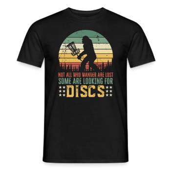 Lustiges Disc Golf Bigfoot Geschenk - Männer T-Shirt - Schwarz - Vorne - AI Model Male 178 light (178cm)
