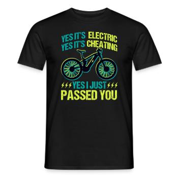 E Bike Funny je viens de te dépasser - T-shirt homme - noir - Devant - AI Model Male 178 light (178cm)