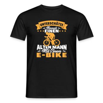 Alten mann mit einem e-bike - Männer T-Shirt - Schwarz - Vorne - AI Model Male 178 light (178cm)