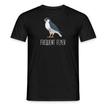 Ein Wanderfalke - ist ein Vielflieger - Männer T-Shirt - Schwarz - Vorne - AI Model Male 178 light (178cm)
