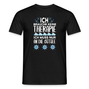 Ich Brauche Keine Therapie Ich muss an die Ostsee - Männer T-Shirt - Schwarz - Vorne - AI Model Male 178 light (178cm)