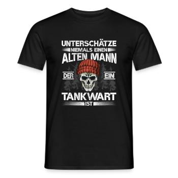 Tankwart Alter mann Tankstelle - Männer T-Shirt - Schwarz - Vorne - AI Model Male 178 light (178cm)