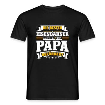 Eisenbahner werden zum Papa befördert - Männer T-Shirt - Schwarz - Vorne - AI Model Male 178 light (178cm)