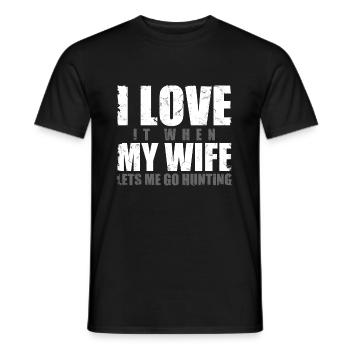 Hunting i love my wife - Men's T-Shirt - black - Front - AI Model Male 178 light (178cm)