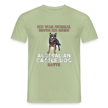 Früher war ich normal | Australian Cattle Dog - Männer T-Shirt - Sage - Vorne - AI Model Male 178 light (178cm)