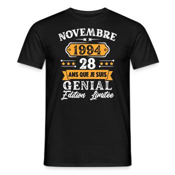 Cadeau D'anniversaire 28 Ans Novembre 1994 Rétro - T-shirt homme - noir - Devant - AI Model Male 178 light (178cm)