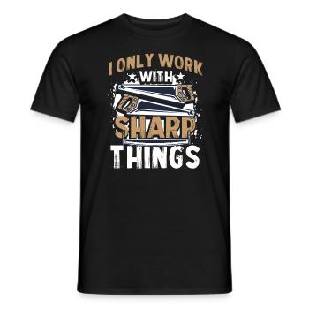 Kettensäge Schnitzen Holzfäller - Männer T-Shirt - Schwarz - Vorne - AI Model Male 178 light (178cm)