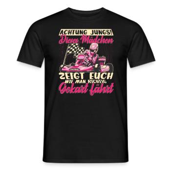 Gokart Mädchen Kartfahrerin - Männer T-Shirt - Schwarz - Vorne - AI Model Male 178 light (178cm)