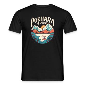 Pokhara is Calling Annapurna Hiker Nepal - Männer T-Shirt - Schwarz - Vorne - AI Model Male 178 light (178cm)