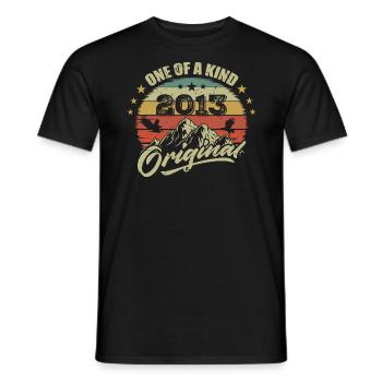 2013 Anniversaire vintage 2013 rétro né en 2013 - T-shirt homme - noir - Devant - AI Model Male 178 light (178cm)