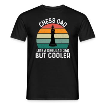 Chess Dad Like A Regular Dad But Cooler - Männer T-Shirt - Schwarz - Vorne - AI Model Male 178 light (178cm)