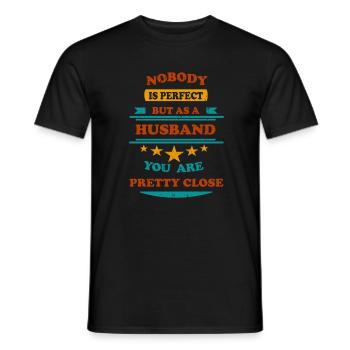 Nobody is perfect retro Husband - Männer T-Shirt - Schwarz - Vorne - AI Model Male 178 light (178cm)
