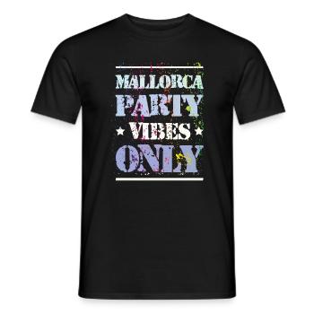 Mallorca Party Vibes - Männer T-Shirt - Schwarz - Vorne - AI Model Male 178 light (178cm)