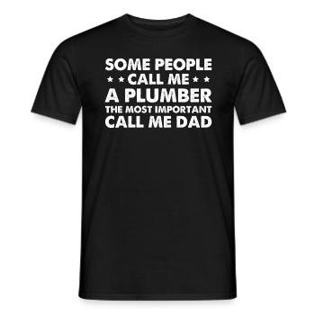 Certaines personnes m’appellent plombier - T-shirt homme - noir - Devant - AI Model Male 178 light (178cm)