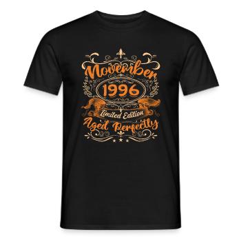 November 1996 Limitierte Auflage - Männer T-Shirt - Schwarz - Vorne - AI Model Male 178 light (178cm)