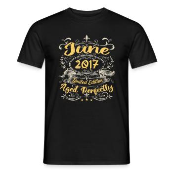 Juin 2017 | Vintage Cadeau 2017 - T-shirt homme - noir - Devant - AI Model Male 178 light (178cm)