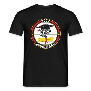 Klasse von 2022 Senior Scuba Dad Graduation - Männer T-Shirt - Schwarz - Vorne - AI Model Male 178 light (178cm)