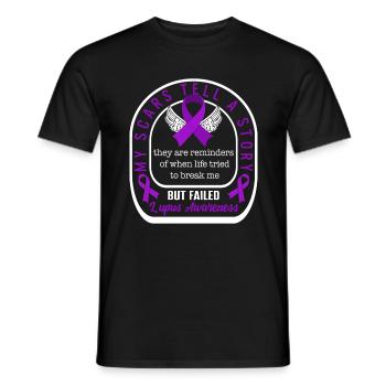 Lupus Awareness Shirt, Meine Narben erzählen eine Geschichte - Männer T-Shirt - Schwarz - Vorne - AI Model Male 178 light (178cm)