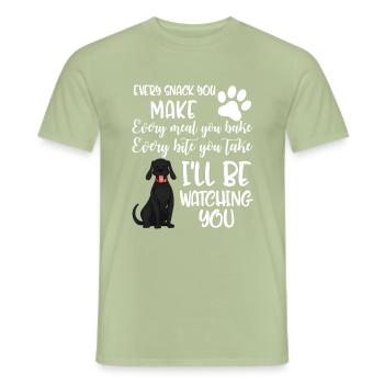 Hundefriseur Jeder Snack, den Sie zubereiten, backen Sie - Männer T-Shirt - Sage - Vorne - AI Model Male 178 light (178cm)
