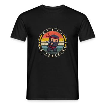 Ninja im Trainingsshirt, Süßes Ninja Training, - Männer T-Shirt - Schwarz - Vorne - AI Model Male 178 light (178cm)