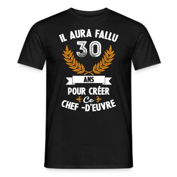 IL AURA FALLU 30 ANS POUR CREER CE CHEF-D'EUVRE - T-shirt homme - noir - Devant - AI Model Male 178 light (178cm)
