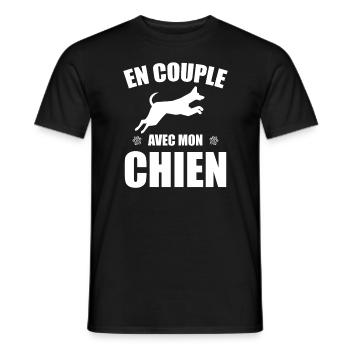En Couple Avec Mon Chien Cadeau Humour Célibat - T-shirt homme - noir - Devant - AI Model Male 178 light (178cm)