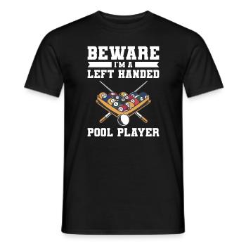 Vorsicht, ich bin ein linkshändiger Billardspieler - Männer T-Shirt - Schwarz - Vorne - AI Model Male 178 light (178cm)