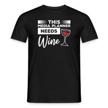 Ce planificateur média a besoin de marketing du vin - T-shirt homme - noir - Devant - AI Model Male 178 light (178cm)