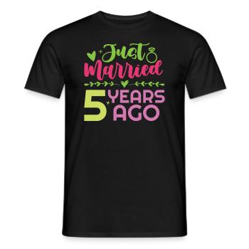 Just Married 5 Years Ago Parents Wedding - Men's T-Shirt - black - Front - AI Model Male 178 light (178cm)