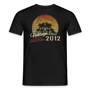 Jahrgang 2012 Geburtstagsgeschenk 2012 Retro 2012 - Männer T-Shirt - Schwarz - Vorne - AI Model Male 178 light (178cm)
