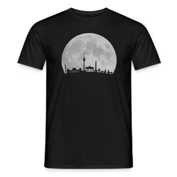 Berlin Skyline vor Mond Fernsehturm Bundestag - Männer T-Shirt - Schwarz - Vorne - AI Model Male 178 light (178cm)