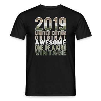 Edition limitée depuis 2019 Anniversaire Millésime 2019 - T-shirt homme - noir - Devant - AI Model Male 178 light (178cm)