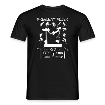 H�ufiger Flyer lustiger Angler Fischer Fliegenfisc - Männer T-Shirt - Schwarz - Vorne - AI Model Male 178 light (178cm)