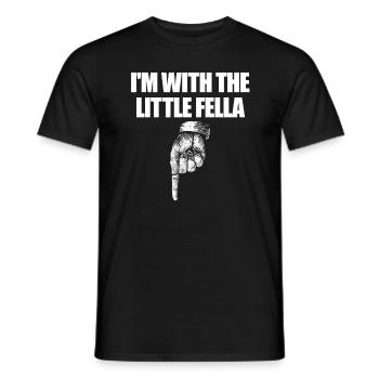 Ich bin mit dem kleinen Kerl, der nach unten zeigt - Männer T-Shirt - Schwarz - Vorne - AI Model Male 178 light (178cm)