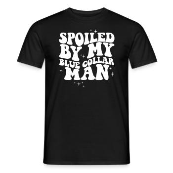 Von meinem Arbeiter verwöhntBlue Collar Wife-Sweat - Männer T-Shirt - Schwarz - Vorne - AI Model Male 178 light (178cm)