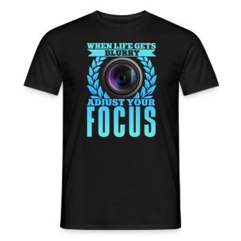 Photography Camera Lens Flowers - Männer T-Shirt - Schwarz - Vorne - AI Model Male 178 light (178cm)