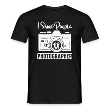 Photography Camera Lens I Shoot - Männer T-Shirt - Schwarz - Vorne - AI Model Male 178 light (178cm)