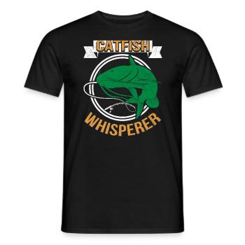 Catfish Whisperer - Wels Catfish Hunter - Männer T-Shirt - Schwarz - Vorne - AI Model Male 178 light (178cm)