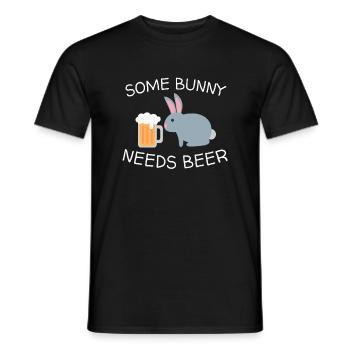 Irgendein Hase braucht Bier Lustiges Ostern Trinken - Männer T-Shirt - Schwarz - Vorne - AI Model Male 178 light (178cm)