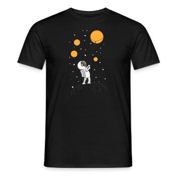 Astronaut im fernen Weltraum - Männer T-Shirt - Schwarz - Vorne - AI Model Male 178 light (178cm)