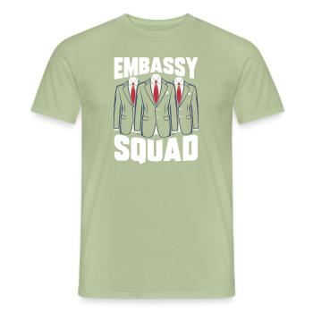 Cadre diplomatique - T-shirt homme - vert sauge - Devant - AI Model Male 178 light (178cm)
