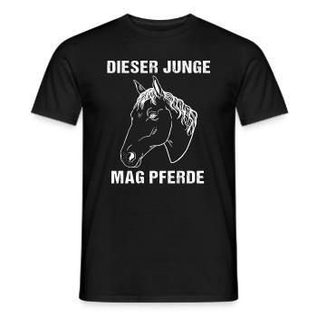 Dieser Junge mag Pferde - Herz und Hufe - Männer T-Shirt - Schwarz - Vorne - AI Model Male 178 light (178cm)