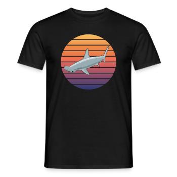 Hammerhai Silhouette Sonnenuntergang - Männer T-Shirt - Schwarz - Vorne - AI Model Male 178 light (178cm)