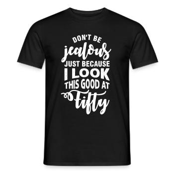 Nicht eifersüchtig mein 50-jähriger - Männer T-Shirt - Schwarz - Vorne - AI Model Male 178 light (178cm)